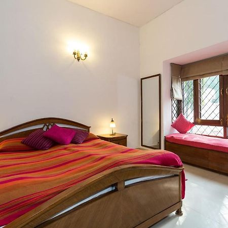 Eleven Bed & Breakfast Нью-Дели Экстерьер фото