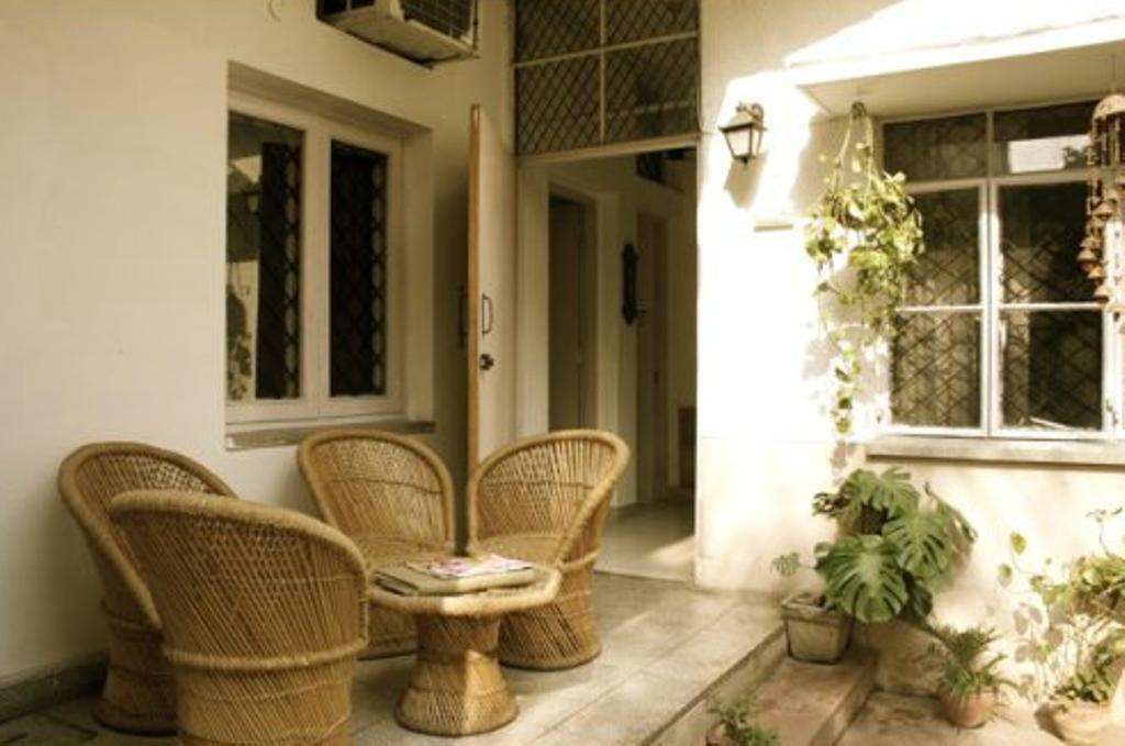 Eleven Bed & Breakfast Нью-Дели Экстерьер фото